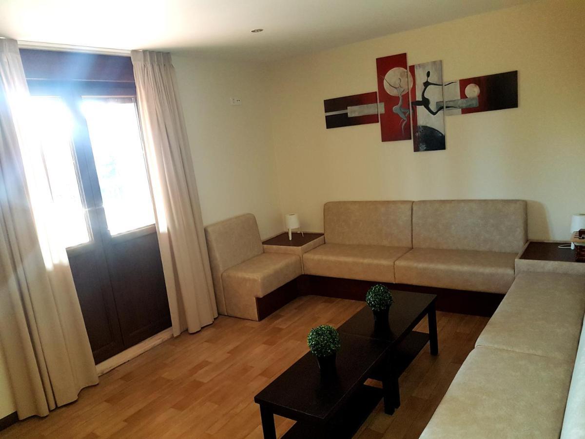 Albergue Pineiral Fonsagrada A Fonsagrada Kültér fotó